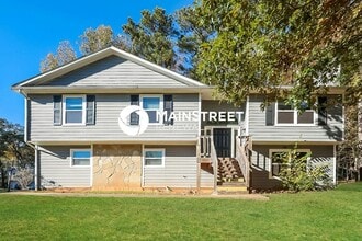 Building Photo - 3 Bedroom Pet-Friendly Home in Union City, GA with Main Street Renewal