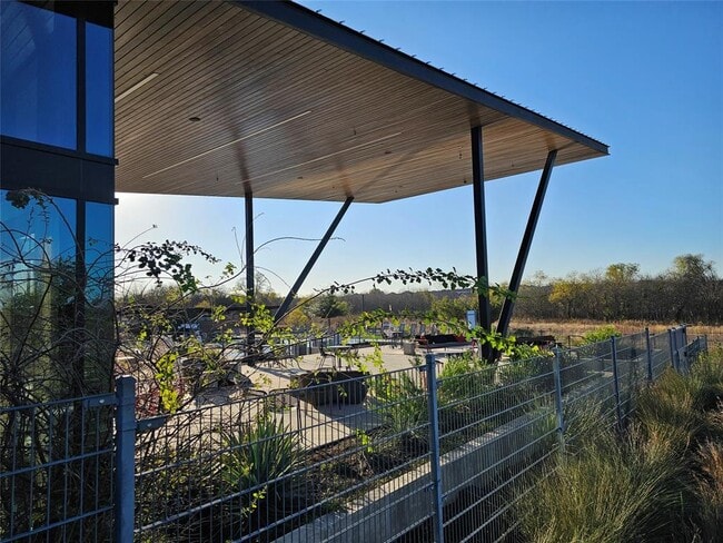 Building Photo - 7402 Taylor Knoll Ct