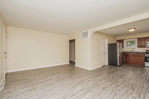 Building Photo - 517 N Biermann Ave