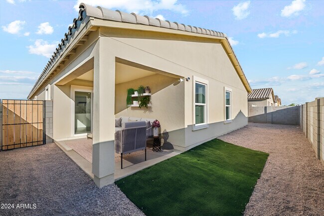 Building Photo - 7922 Magic Dr