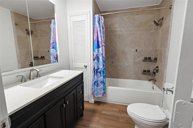 Building Photo - 1544 39th Ave