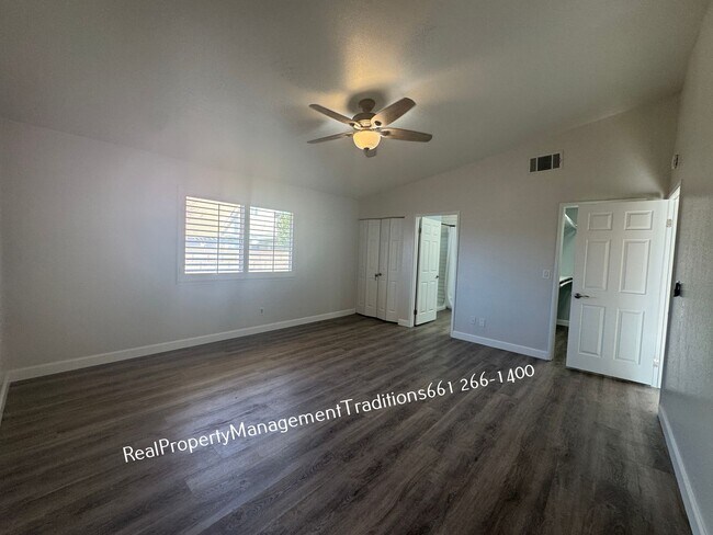 Building Photo - Elegant  4 Bed 2 Bath Home