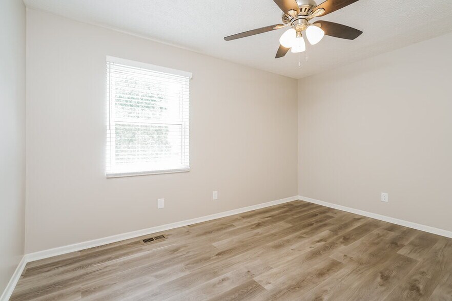 Building Photo - 416 Northforty Dr