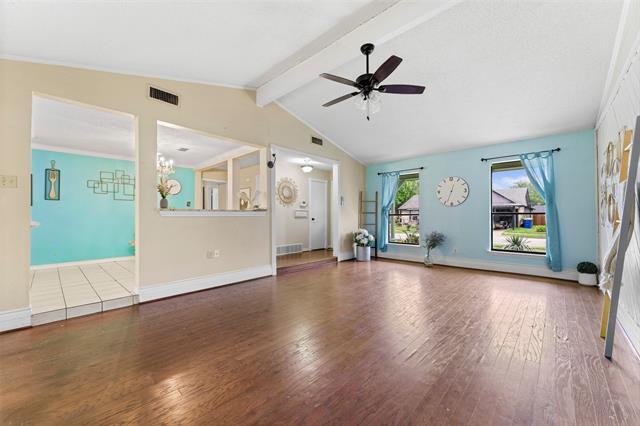 Building Photo - 6573 Ridglea Dr
