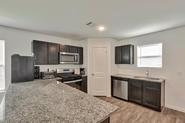 Building Photo - 307 Rd 5138