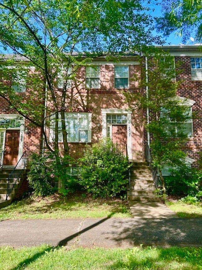 Primary Photo - 13027 Middlebrook Road