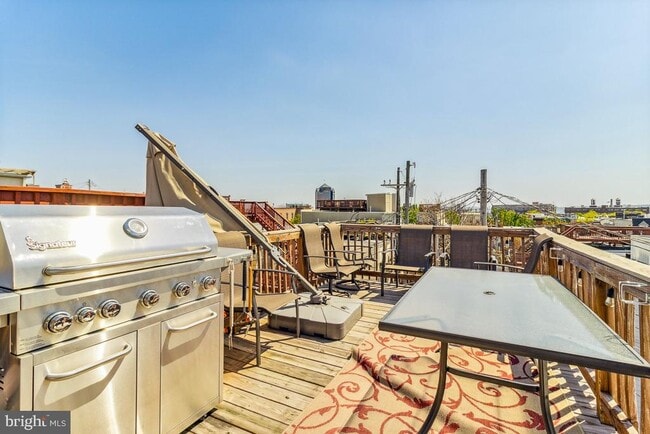 Building Photo - 2933 Fait Ave