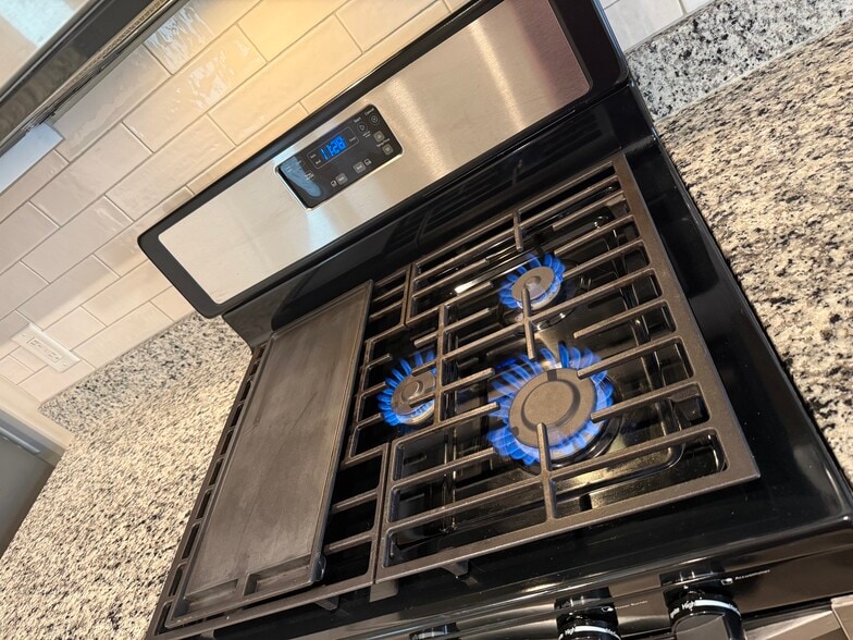 Building Photo - 1508 Independence Blvd