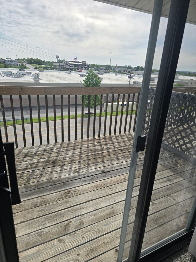 Building Photo - 1 Bedroom Apartment in Osage Beach!