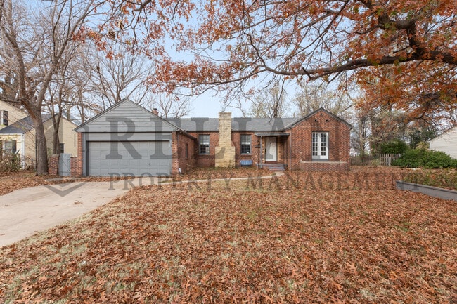 Primary Photo - 2318 E Mesita St