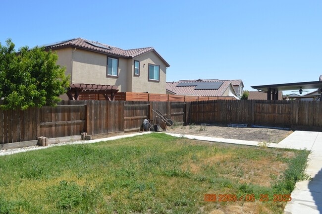 Building Photo - 1668 Ryegrass Wy