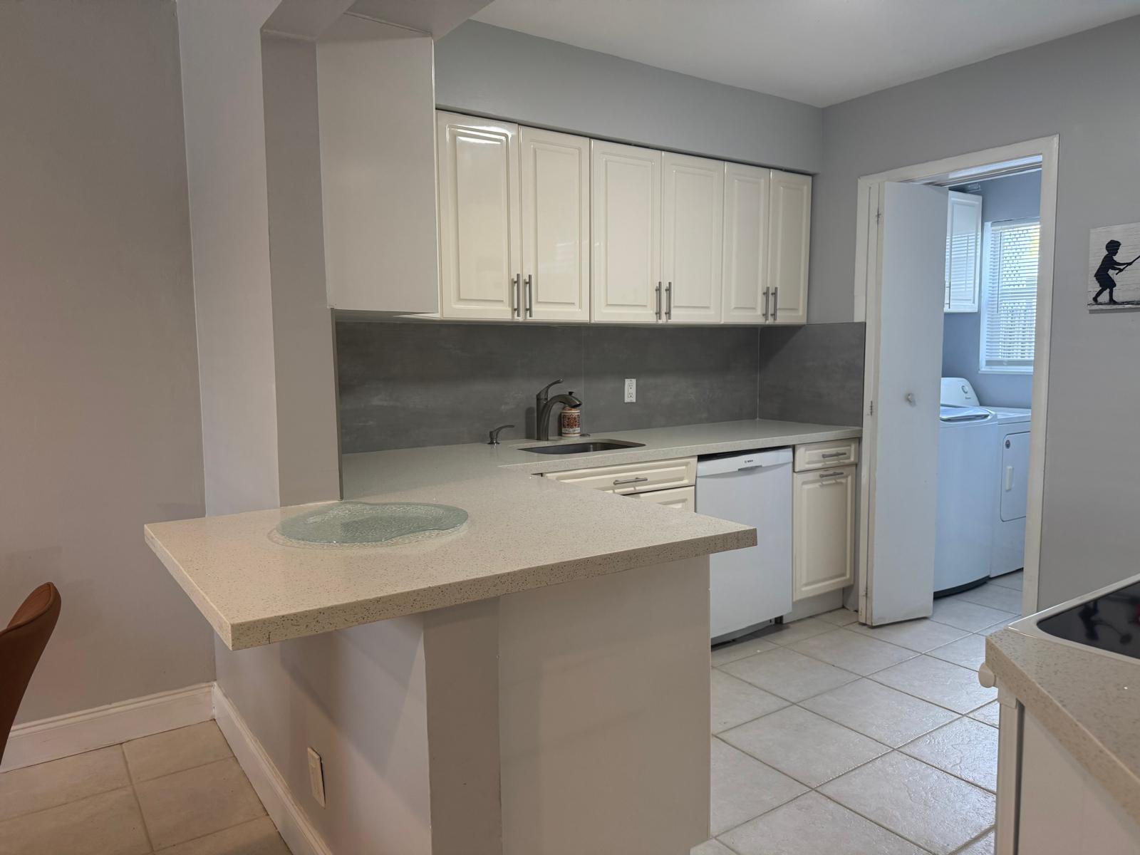 Building Photo - 2501 NW 9th Ter