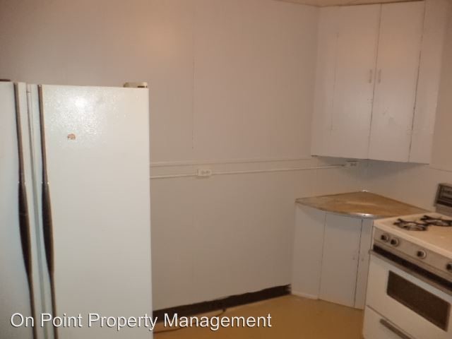 Building Photo - 208 W Green St