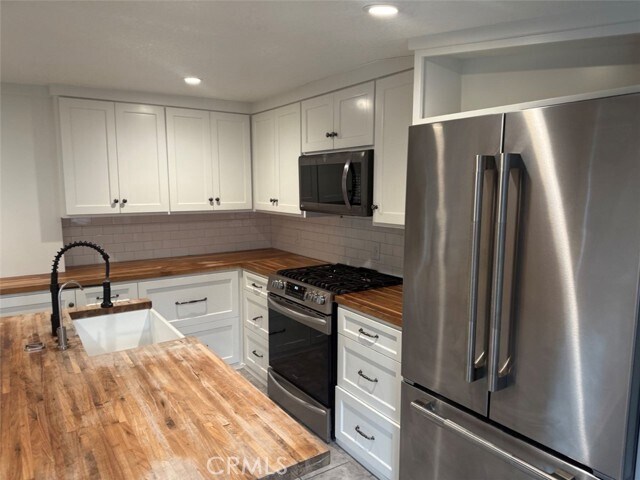 Building Photo - 119 N Cullen Ave