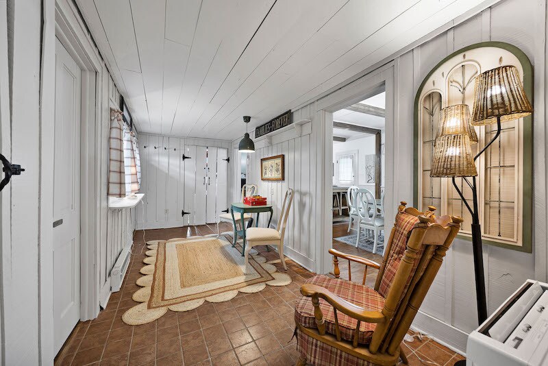 Building Photo - 1612 N Miles St