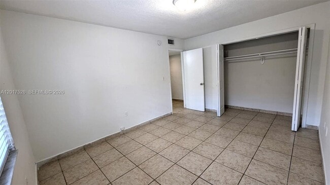 Building Photo - 3525 SW 25th Ter