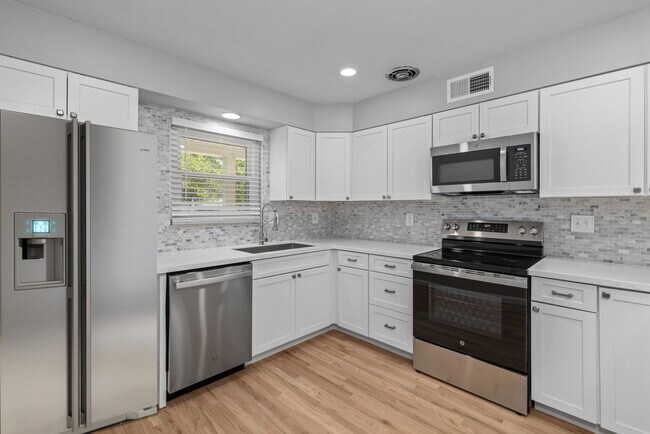 Building Photo - 303 Danworth Ct