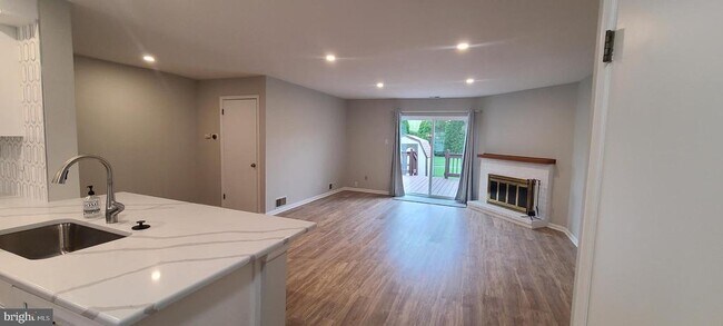 Building Photo - 433 Carmarthen Ct