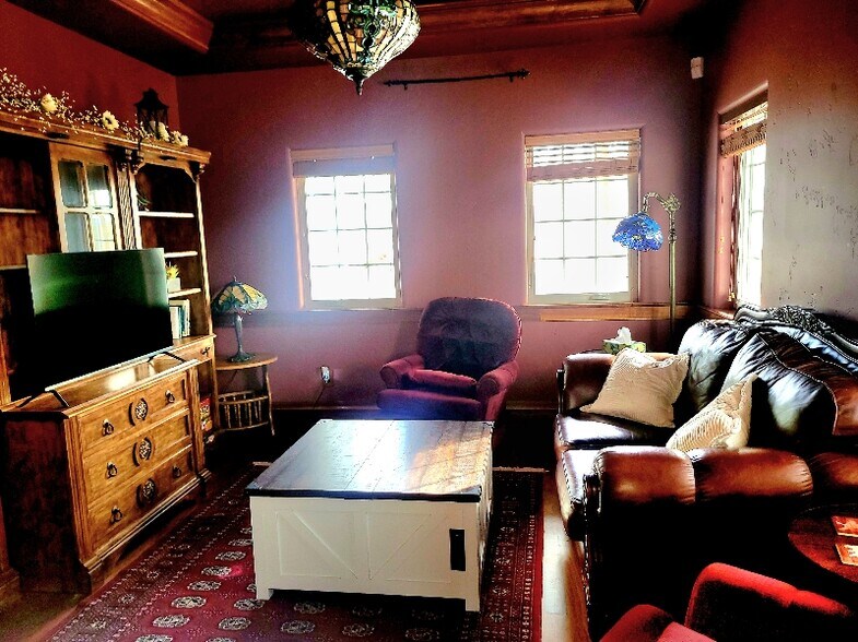 Building Photo - 135 Hideaway Dr