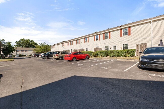 Building Photo - 1301 Neelys Bend Rd