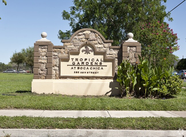 Tropical Gardens Apartments - Tropical Gardens at Boca Chica