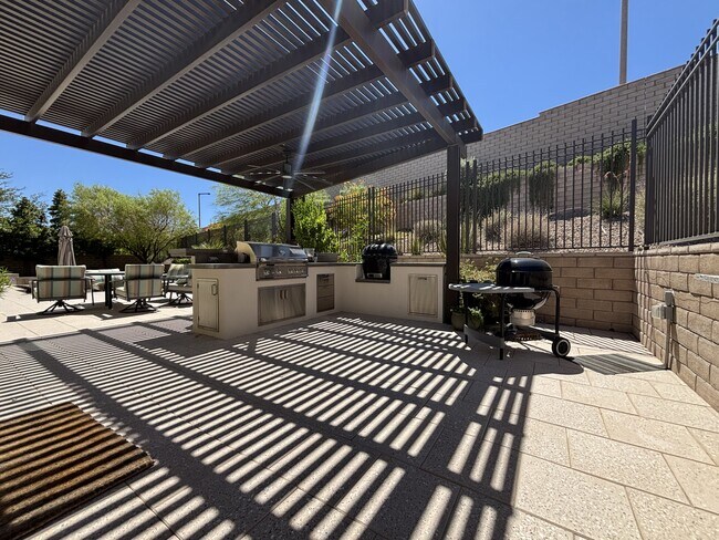 Building Photo - 81 Navarra Canyon Ct