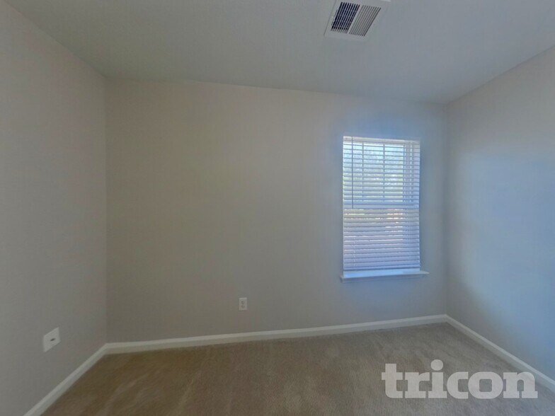 Building Photo - 484 Westmoreland Rd