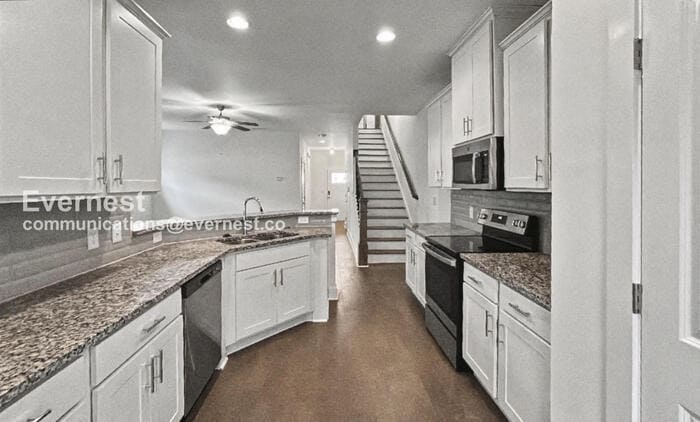 Building Photo - 1924 Dillon Dr