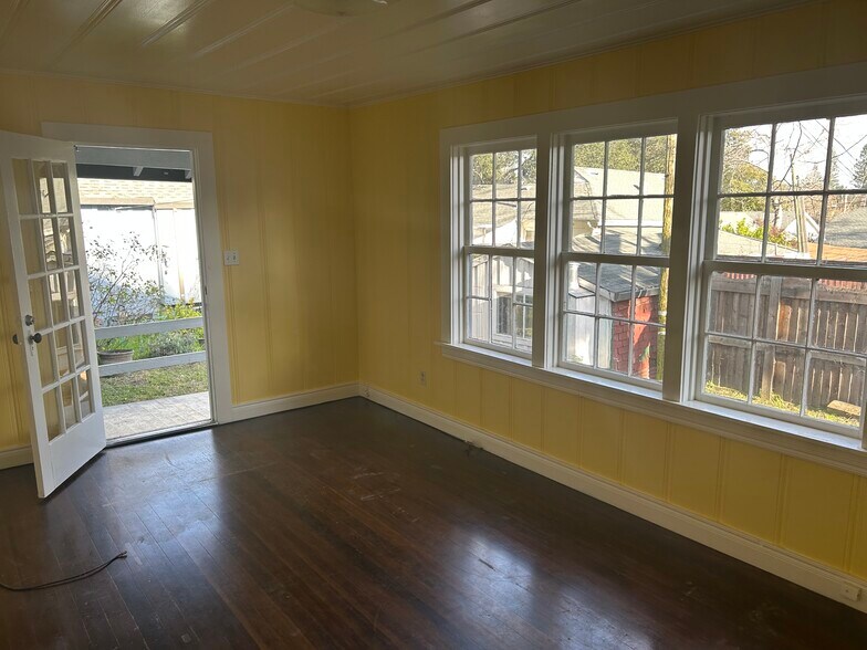 Building Photo - 7316 Bodega Ave