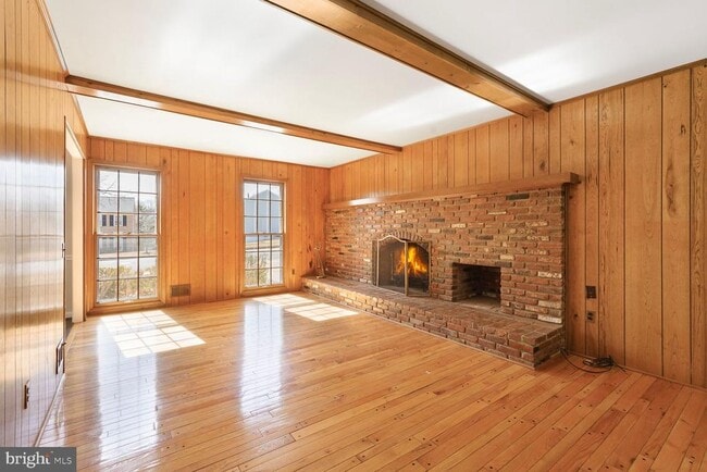 Building Photo - 3725 Templeton Pl