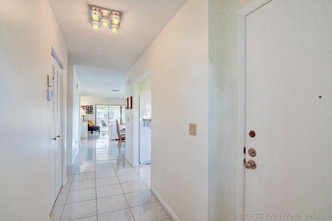 Building Photo - 7911 Eastlake Dr