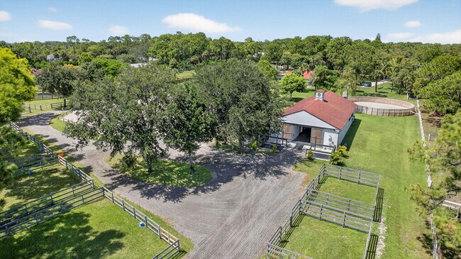 Building Photo - 17218 Shetland Ln