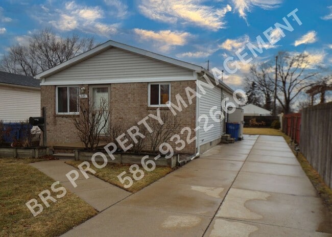 Building Photo - Well - Maintained 3 Bd Ranch