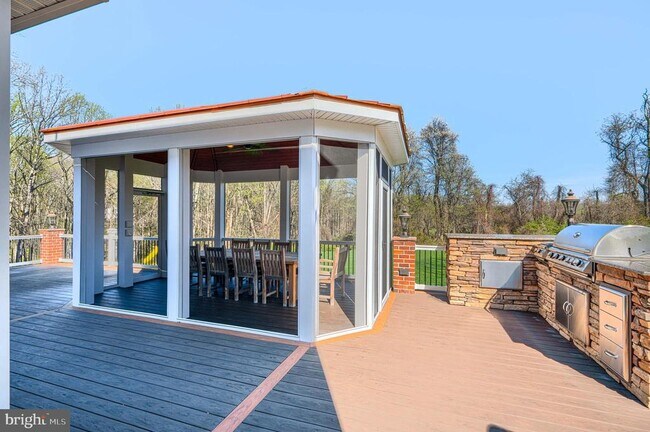 Building Photo - 1319 Martin Meadows Dr