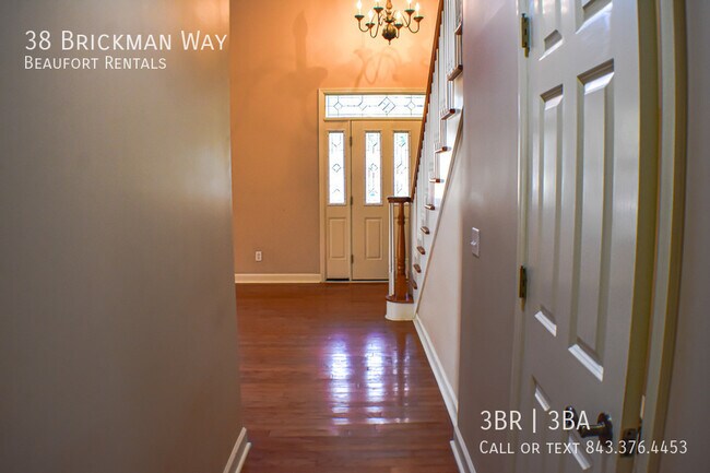 Building Photo - 38 Brickman Way