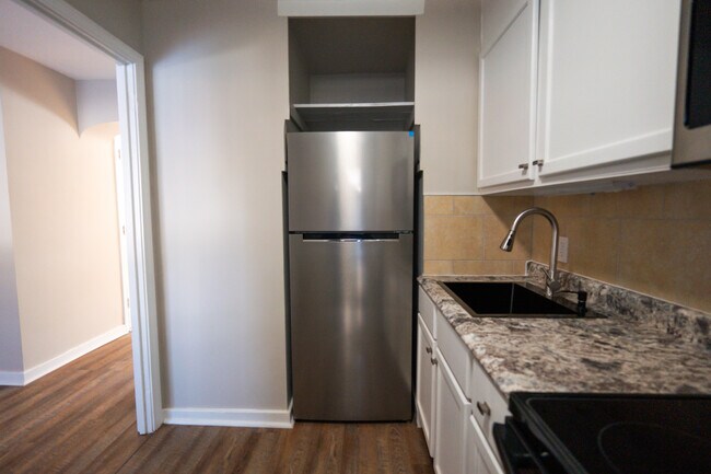 Sample Kitchen - 1027 17th St NW