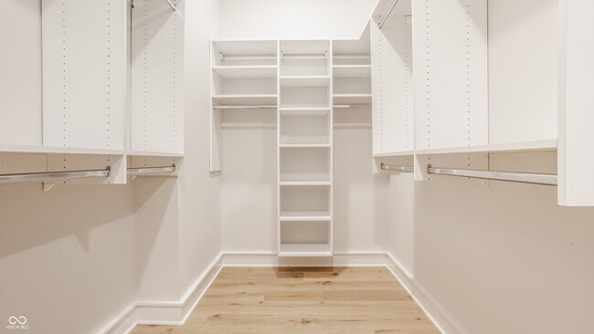 Building Photo - 15600 Woodford Dr