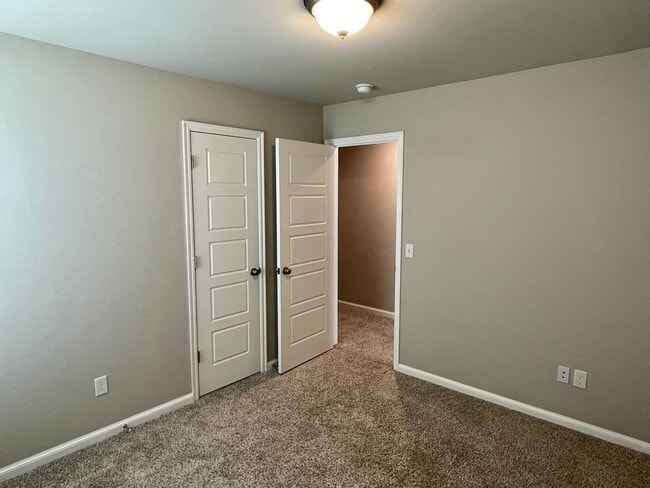 Building Photo - Beautiful 4 bed 3 bath in Deer Creek Schools!