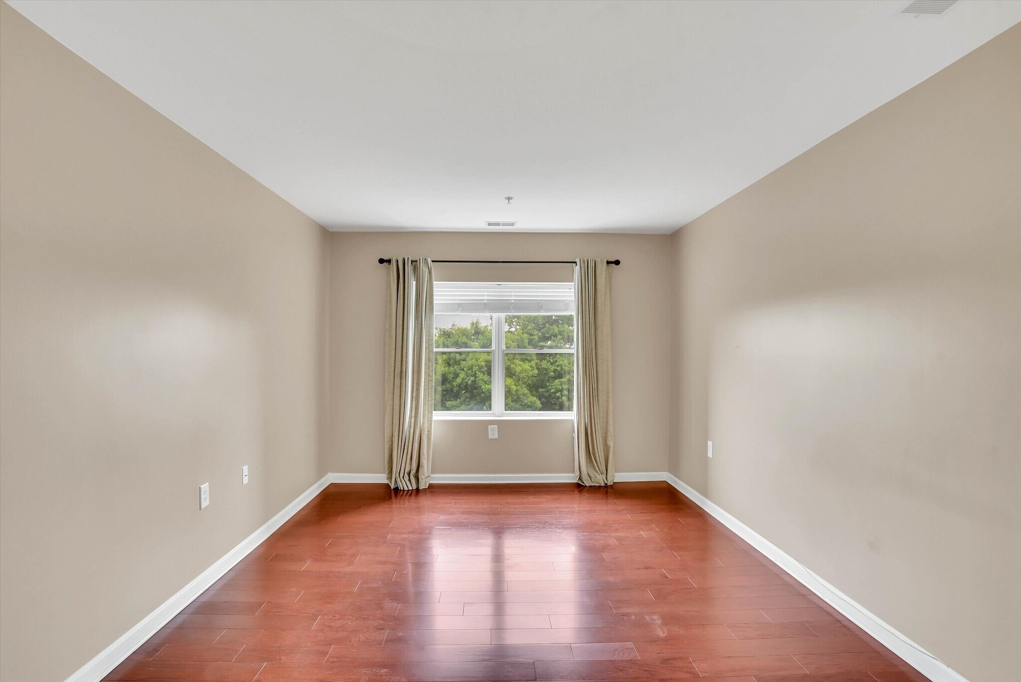 Building Photo - 12240 Roundwood Rd