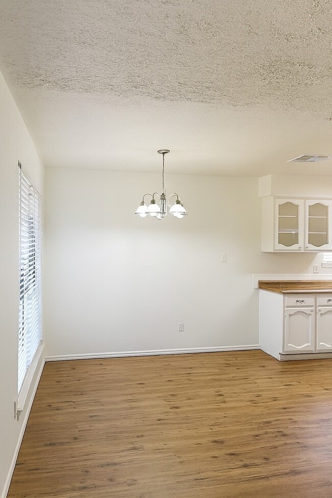 Building Photo - 2706 Mayflower Landing Ct