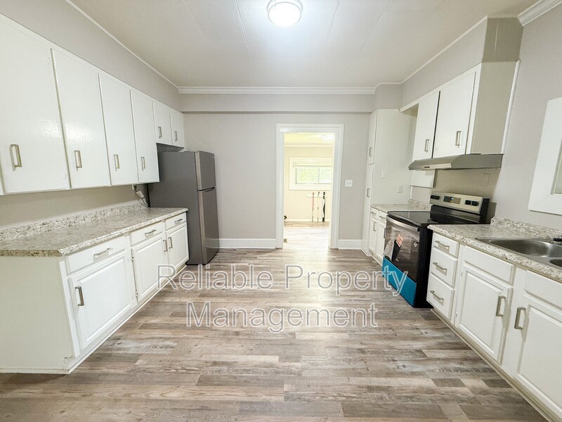 Building Photo - 7048 NC-210