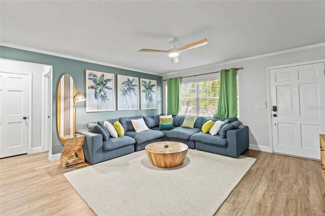 Building Photo - 1596 Idle Dr NE