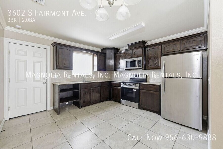 Building Photo - 3602 Fairmont Ave