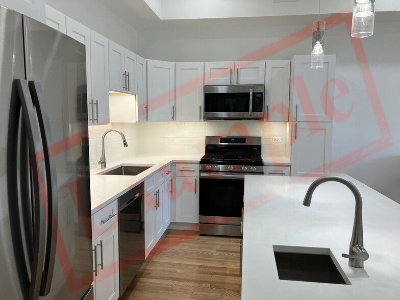 Example Kitchen - 4003 N Damen Ave