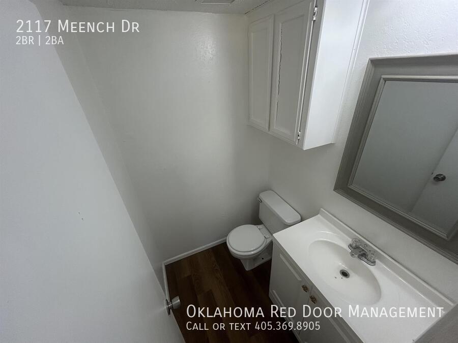 Building Photo - 2117 Meench Dr