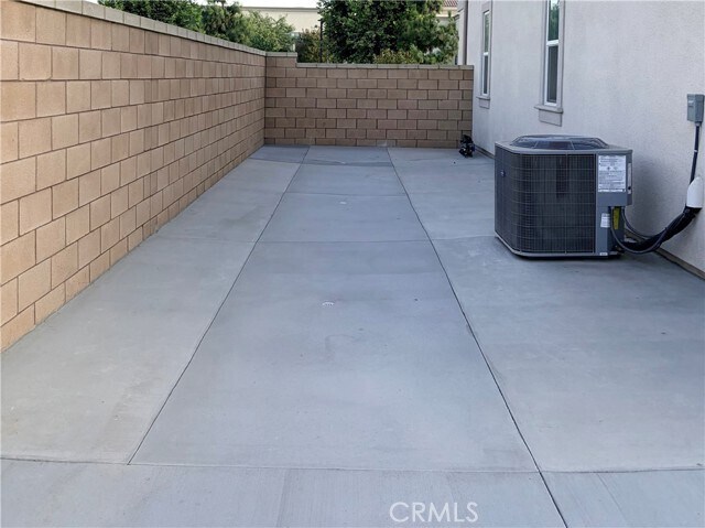 Building Photo - 26756 Bermudez St