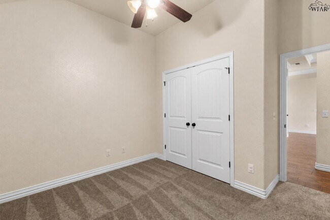 Building Photo - 4824 Olivia Ln