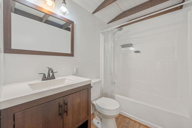 Building Photo - 271 Bracewell St
