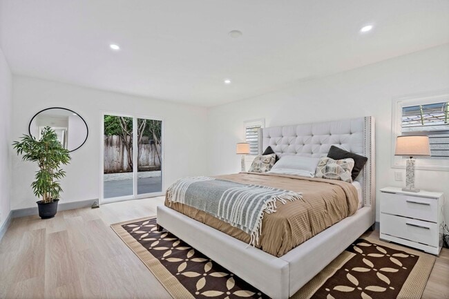 Building Photo - 6BD/4BA One Story Single Family House next to UCI