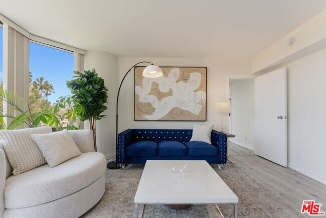 Building Photo - 4316 Marina City Dr